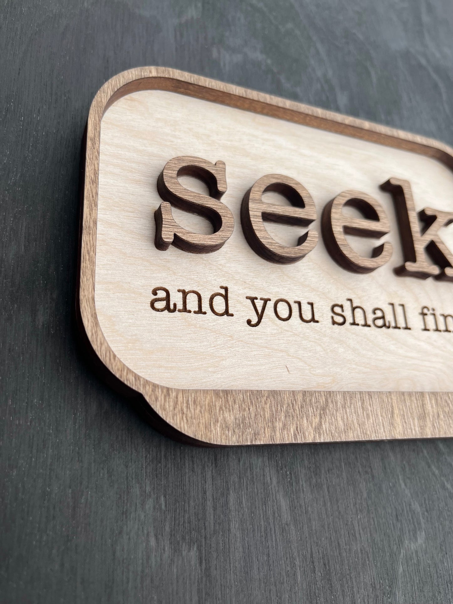 ”Seek” Wood Magnet / Stand